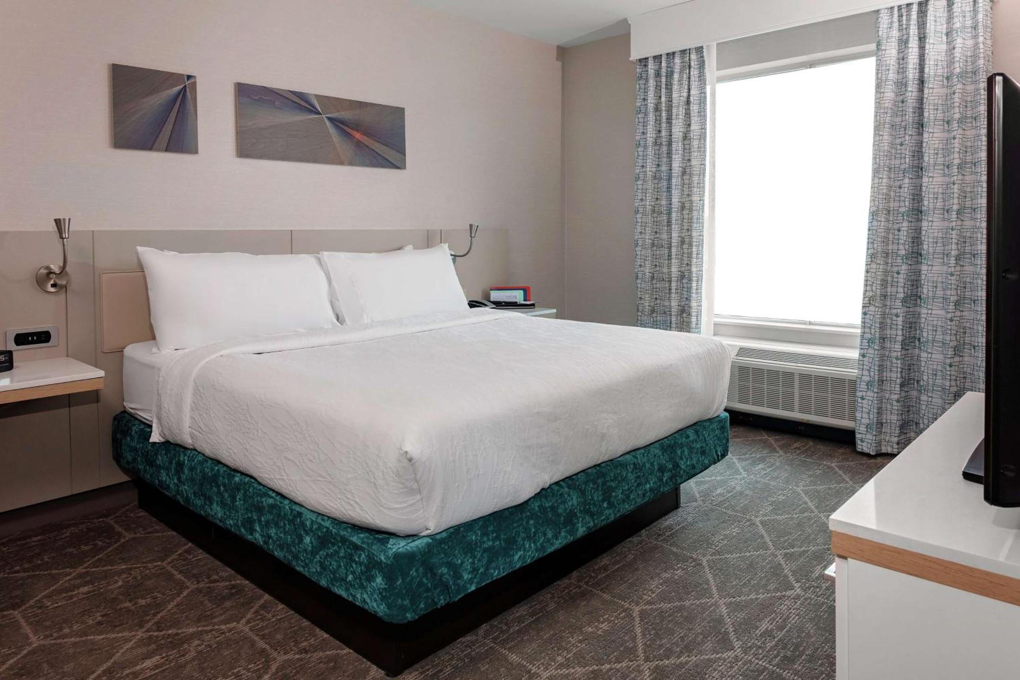 King Room,1603776460:JPEG